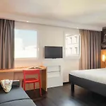 Ibis Centre