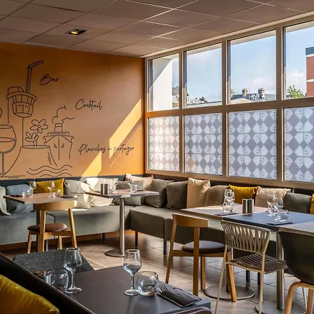 Ibis Centre Hotel 3*