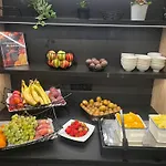 Hotel Ibis Centre 3*