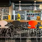 Ibis Centre Hotel 3*