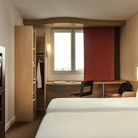 Ibis Centre 3*