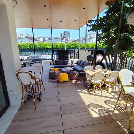 Ξενοδοχείο Ibis Centre 3*