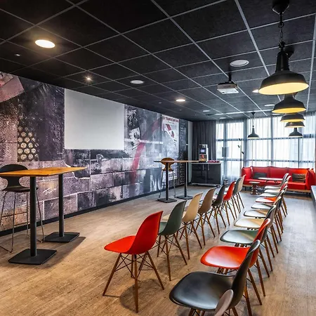 Hotel Ibis Centre 3*