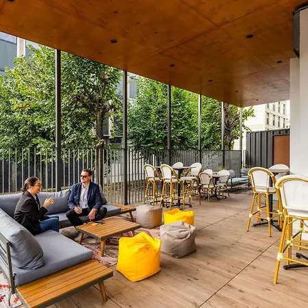 Ibis Centre Hotel 3*