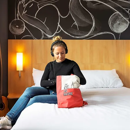 Hotel Ibis Centre 3*