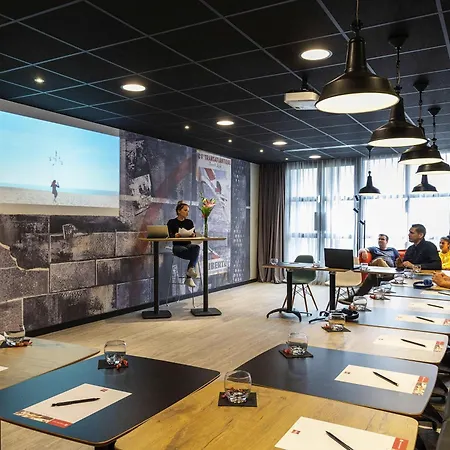 Hotel Ibis Centre 3*